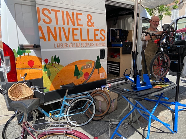 stand reparation stephane ferey rustine et manivelles ambassadeur seine et marne