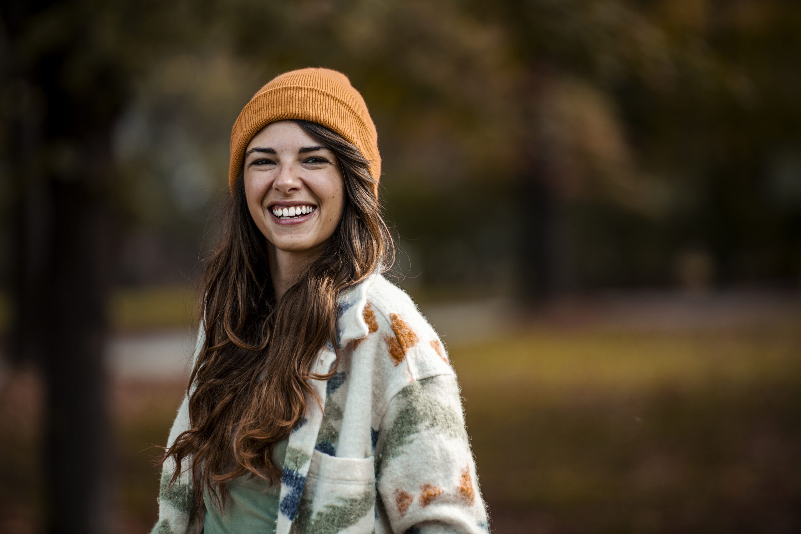 Autumn photo of a beautiful girl